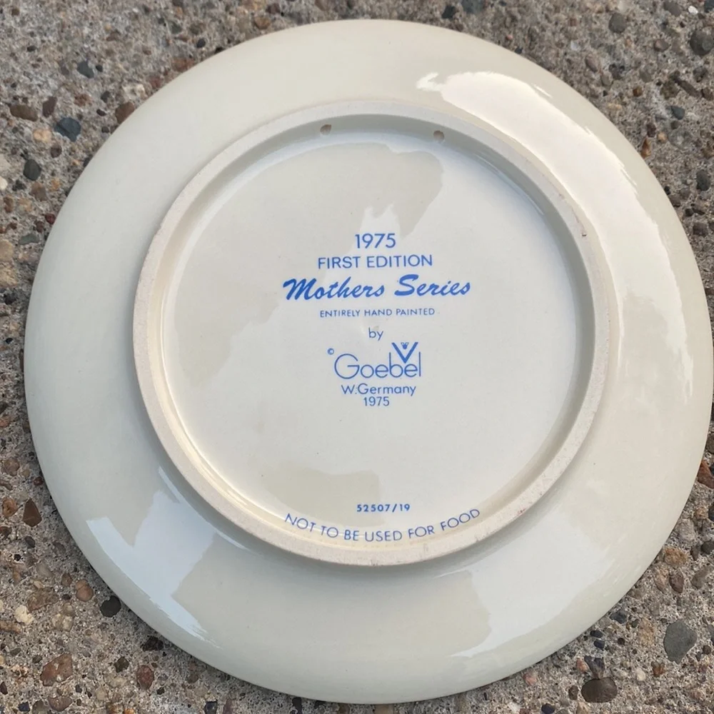 Vintage 1975 Mothers Series Rabbit Plate - Picture 5 of 6